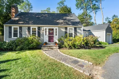 181 Webster St 1