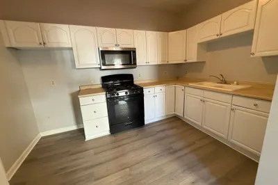 61 Shurtleff St #4