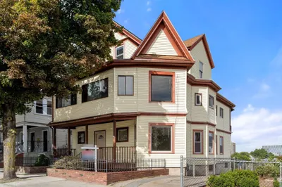273 Medford St 1