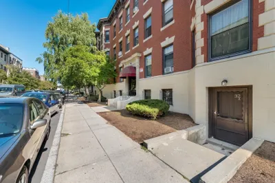 32A Glenville Avenue #32A 1