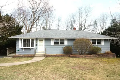 28 Chevy Chase Rd