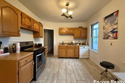 39 Turner St #3