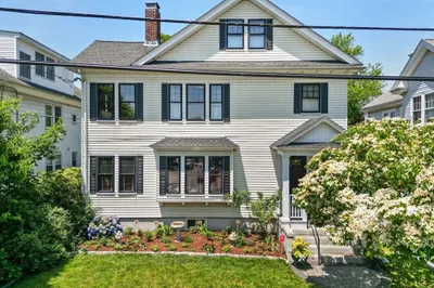 15 Hollis St #2