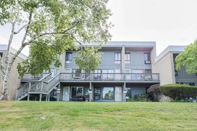 301 Neponset St #25