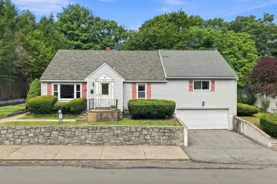124 E Meadow Rd 1