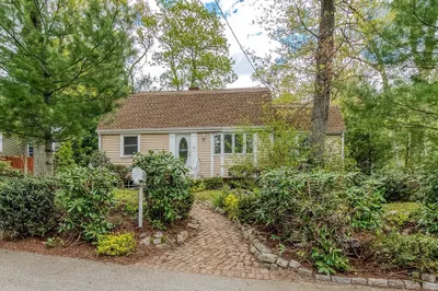 42 Stoughton Rd