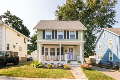44 Avalon Rd 1