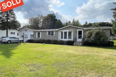 90 Rosewood Drive 1