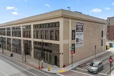 153 Green St #204