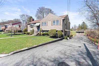 318 Laurel St
