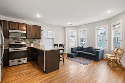 66 Mozart Street #3 1