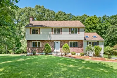 24 Woodridge Lane 1