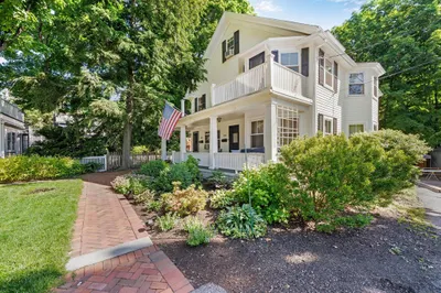 1063 Massachusetts Ave #2 1