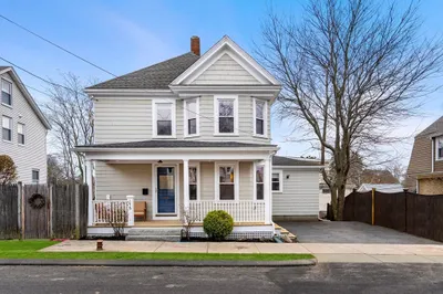 175 Lothrop St 1