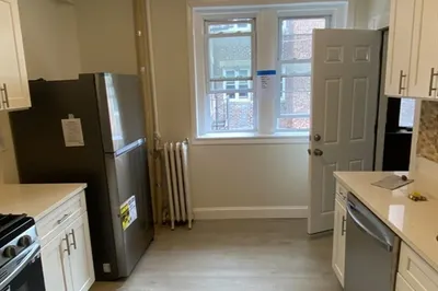 10 Glenville Ave #2 1