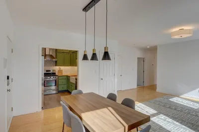 352-r Blue Hill Ave #10 1