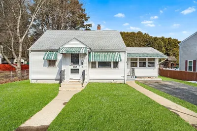 28 Millbury Ave
