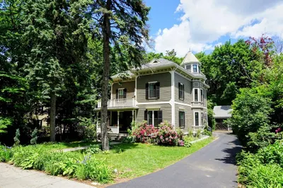 20 Fern Street #1