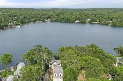 10 Shore Rd 1