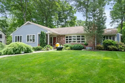 97 Elmwood Rd