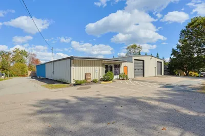 81 Pond St 1