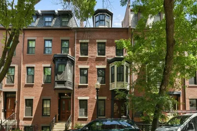 209 W Springfield St #2