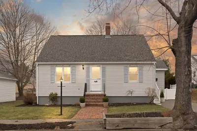 7 Larkin Ln 1