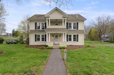 11 River Ave 1