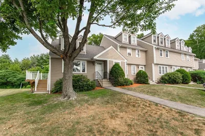 87 Merrimack Meadows Ln #87 1