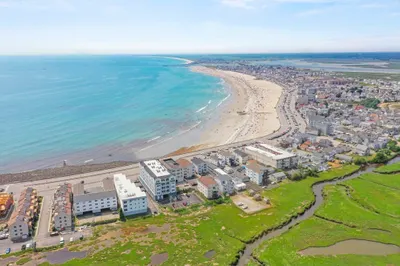 425 Ocean Boulevard #11 1