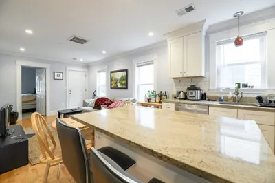 133 Erie Street #2