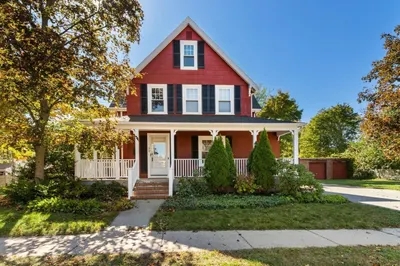 39 Forest St 1