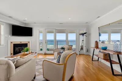11 Atlantic Ave #6 1