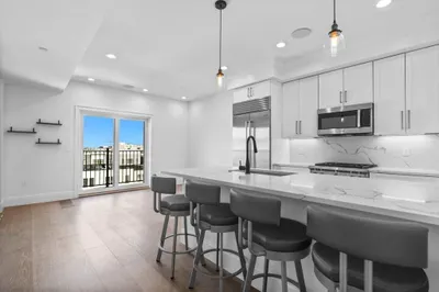 258-260 W 3rd St #3B