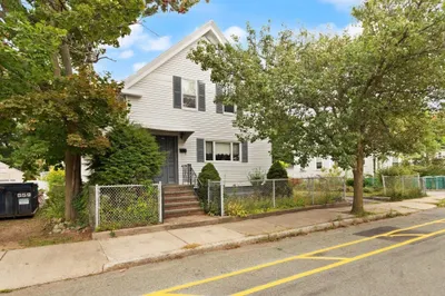161 Park St 1