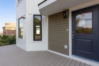 68 Orient Ave #3 1