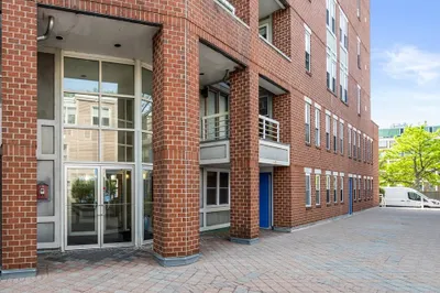 20 Chestnut Street #406