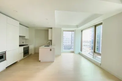 135 Seaport Blvd #711