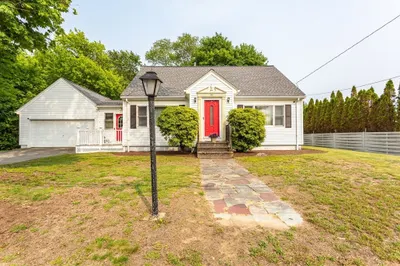 804 Lees River Ave 1