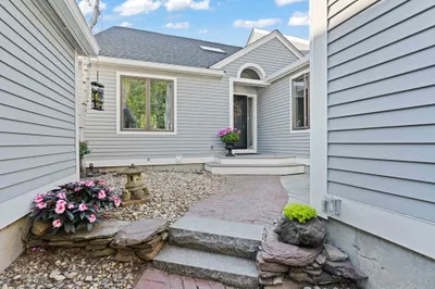 11 Pickwick Way #11 1