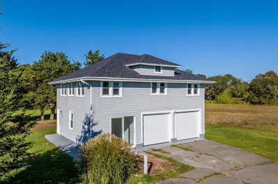 734 Sconticut Neck Rd 1