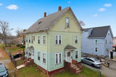 13 Standish St 1