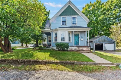 31 Addison Ave