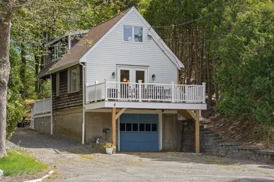 4 Agawam Avenue 1