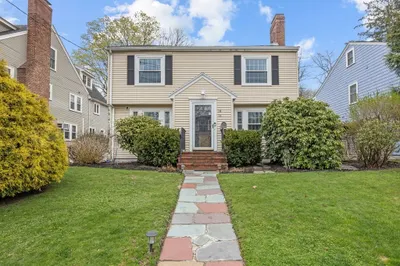 16 Sumner St #16