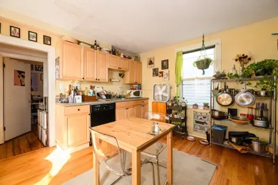 352 Norfolk St #2