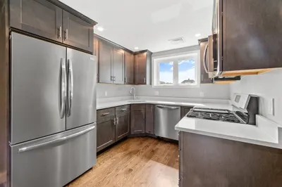 2 Weld Ave #2R