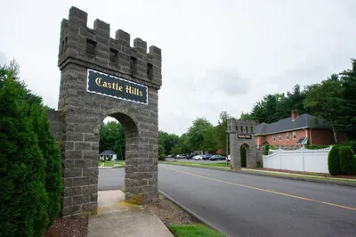 24b Castle Hills #24 B 1