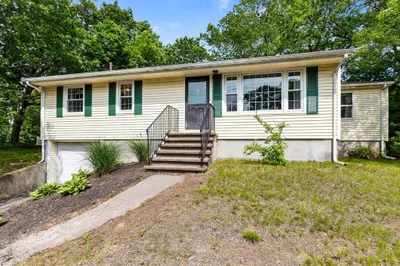 3 Pontiac Rd