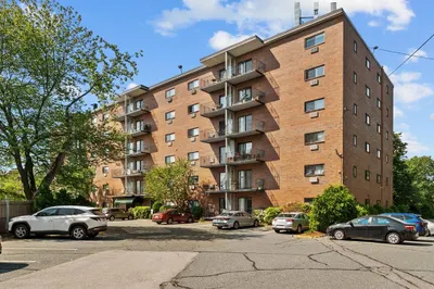 1321 Worcester Rd #605 1